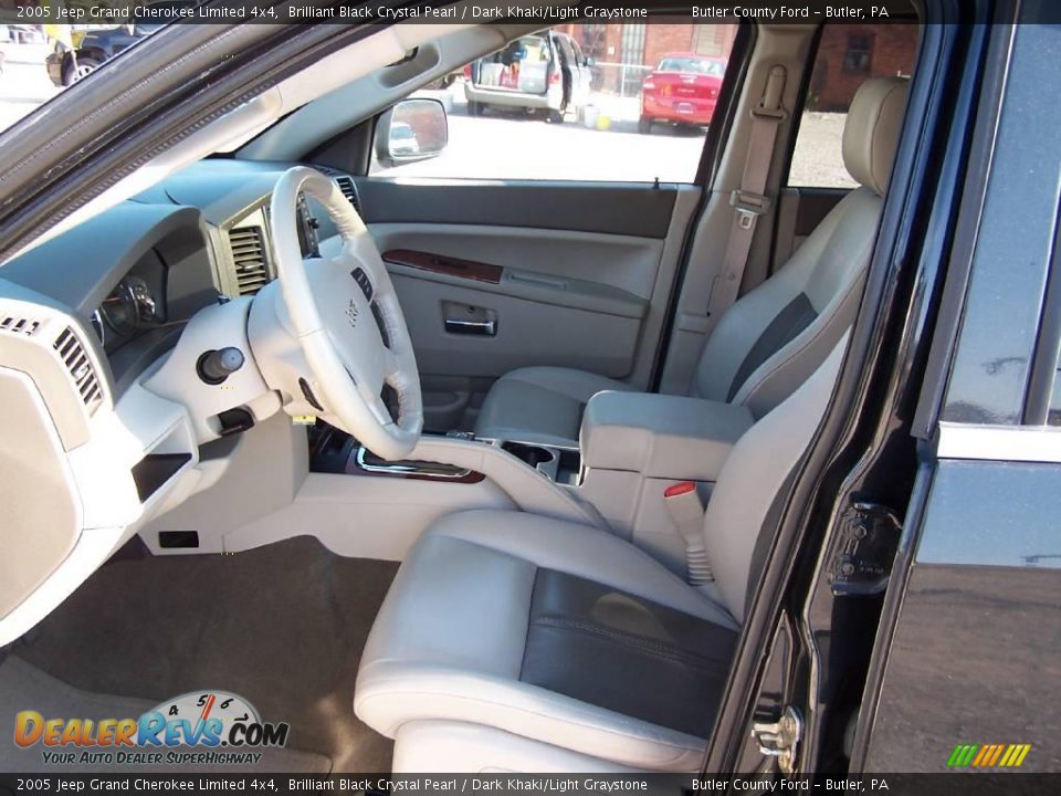 2005 Jeep Grand Cherokee Limited 4x4 Brilliant Black Crystal Pearl / Dark Khaki/Light Graystone Photo #8
