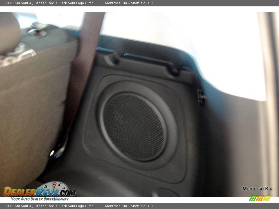 2010 Kia Soul + Molten Red / Black Soul Logo Cloth Photo #35