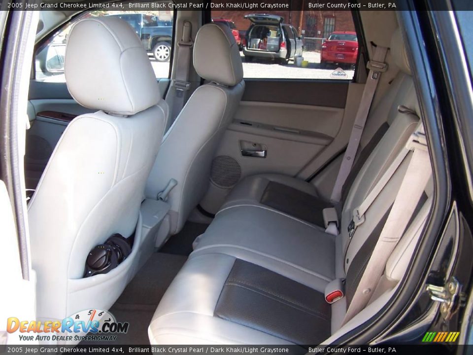 2005 Jeep Grand Cherokee Limited 4x4 Brilliant Black Crystal Pearl / Dark Khaki/Light Graystone Photo #14