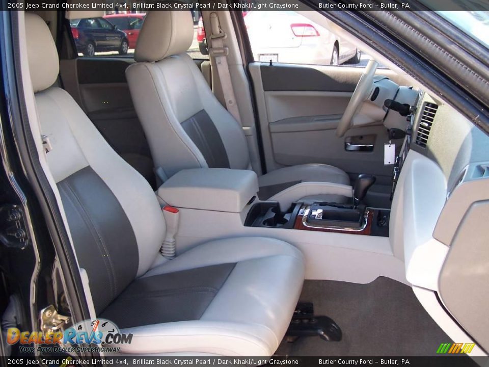 2005 Jeep Grand Cherokee Limited 4x4 Brilliant Black Crystal Pearl / Dark Khaki/Light Graystone Photo #15