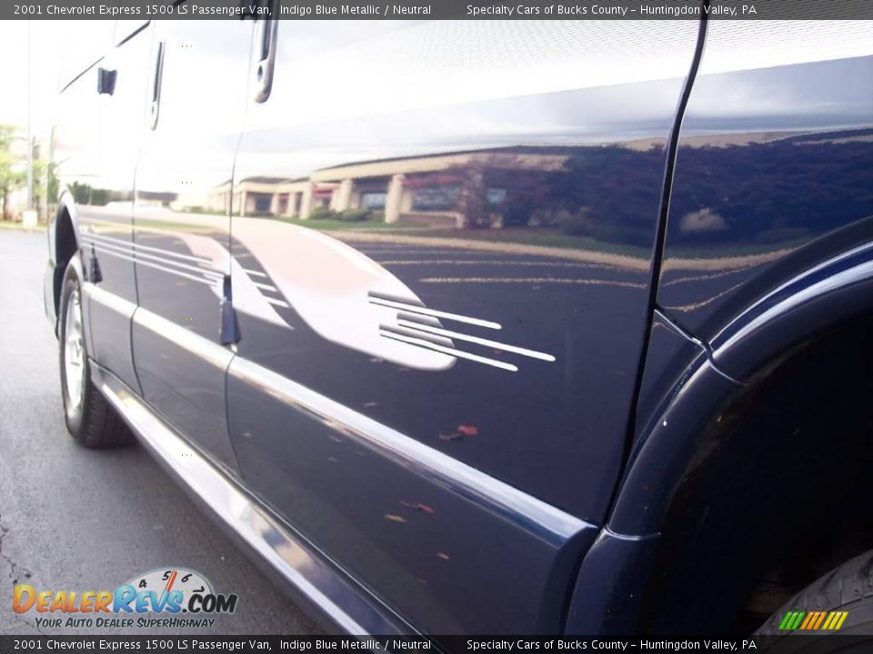 2001 Chevrolet Express 1500 LS Passenger Van Indigo Blue Metallic / Neutral Photo #18