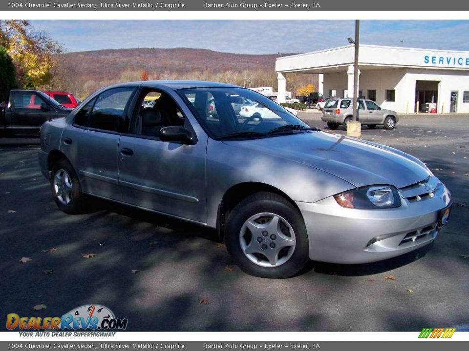 2004 Chevrolet Cavalier Sedan Ultra Silver Metallic / Graphite Photo #3