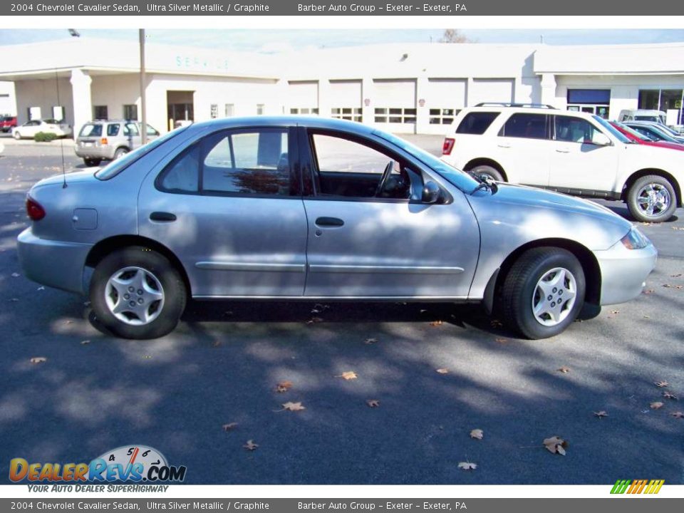 2004 Chevrolet Cavalier Sedan Ultra Silver Metallic / Graphite Photo #4