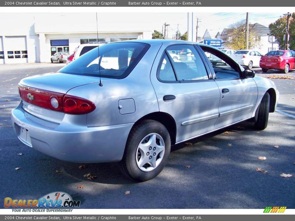 2004 Chevrolet Cavalier Sedan Ultra Silver Metallic / Graphite Photo #5