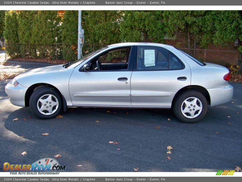 2004 Chevrolet Cavalier Sedan Ultra Silver Metallic / Graphite Photo #8