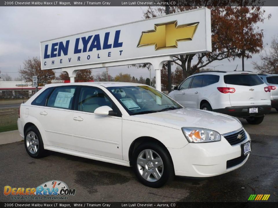 2006 Chevrolet Malibu Maxx LT Wagon White / Titanium Gray Photo #1
