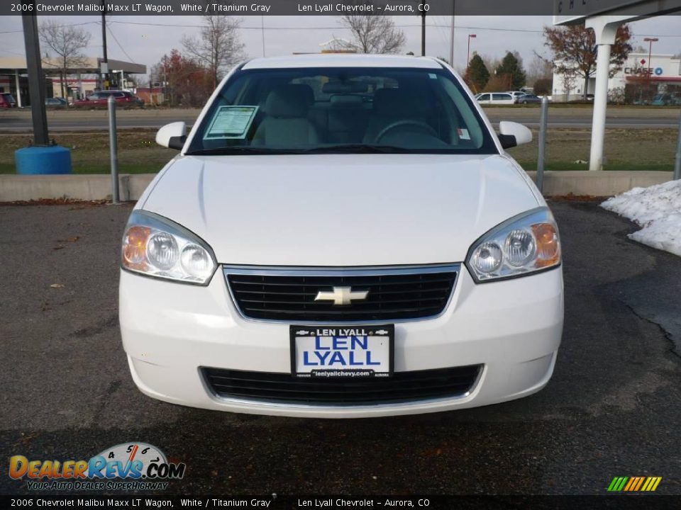 2006 Chevrolet Malibu Maxx LT Wagon White / Titanium Gray Photo #2