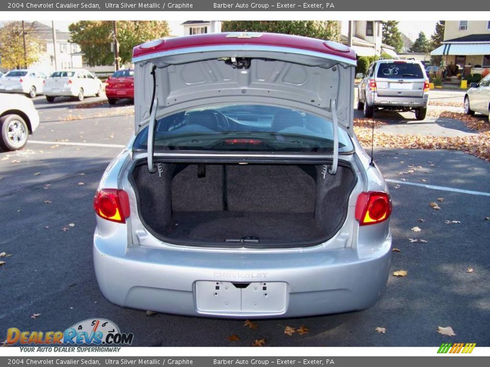 2004 Chevrolet Cavalier Sedan Ultra Silver Metallic / Graphite Photo #21
