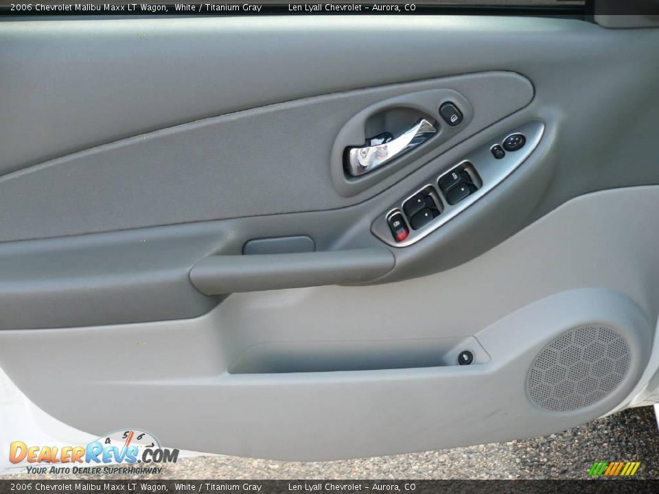 2006 Chevrolet Malibu Maxx LT Wagon White / Titanium Gray Photo #7
