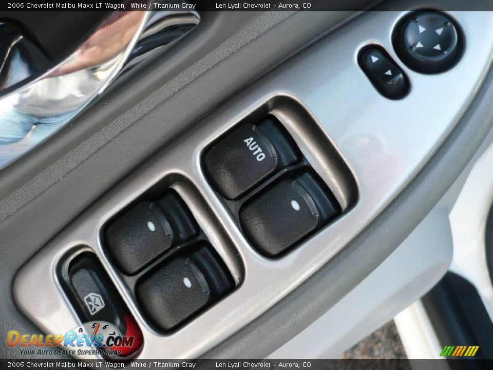 2006 Chevrolet Malibu Maxx LT Wagon White / Titanium Gray Photo #8