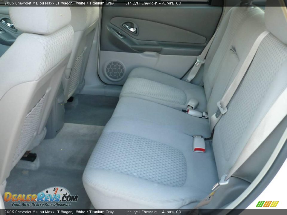 2006 Chevrolet Malibu Maxx LT Wagon White / Titanium Gray Photo #10