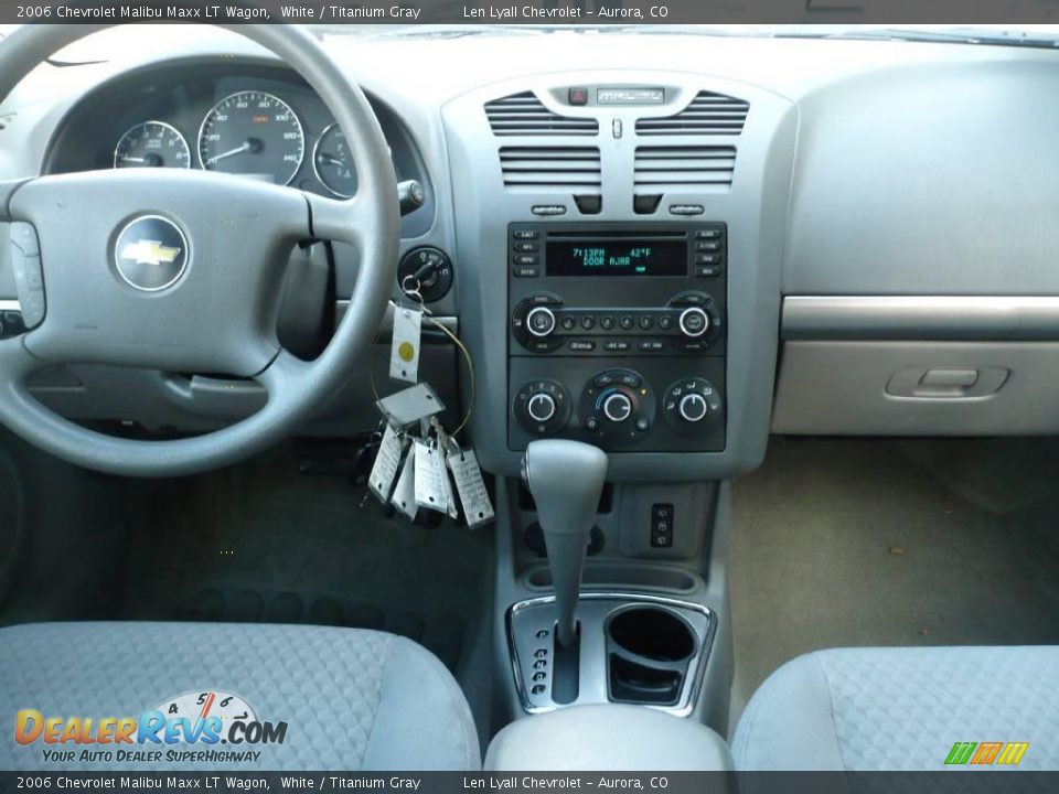 2006 Chevrolet Malibu Maxx LT Wagon White / Titanium Gray Photo #16