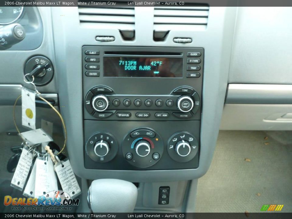 2006 Chevrolet Malibu Maxx LT Wagon White / Titanium Gray Photo #18