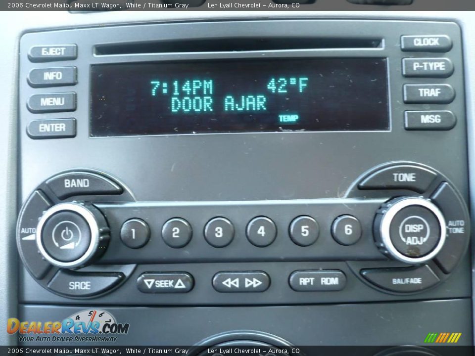 2006 Chevrolet Malibu Maxx LT Wagon White / Titanium Gray Photo #24