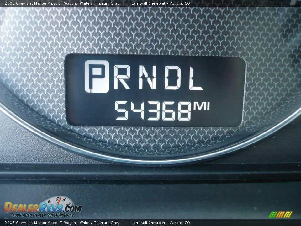 2006 Chevrolet Malibu Maxx LT Wagon White / Titanium Gray Photo #26