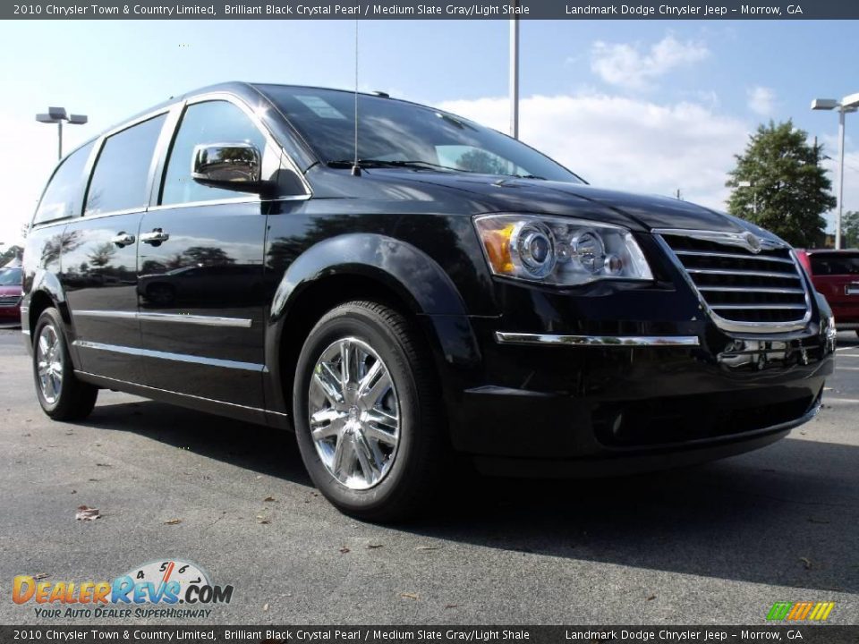 2010 Chrysler Town & Country Limited Brilliant Black Crystal Pearl / Medium Slate Gray/Light Shale Photo #4