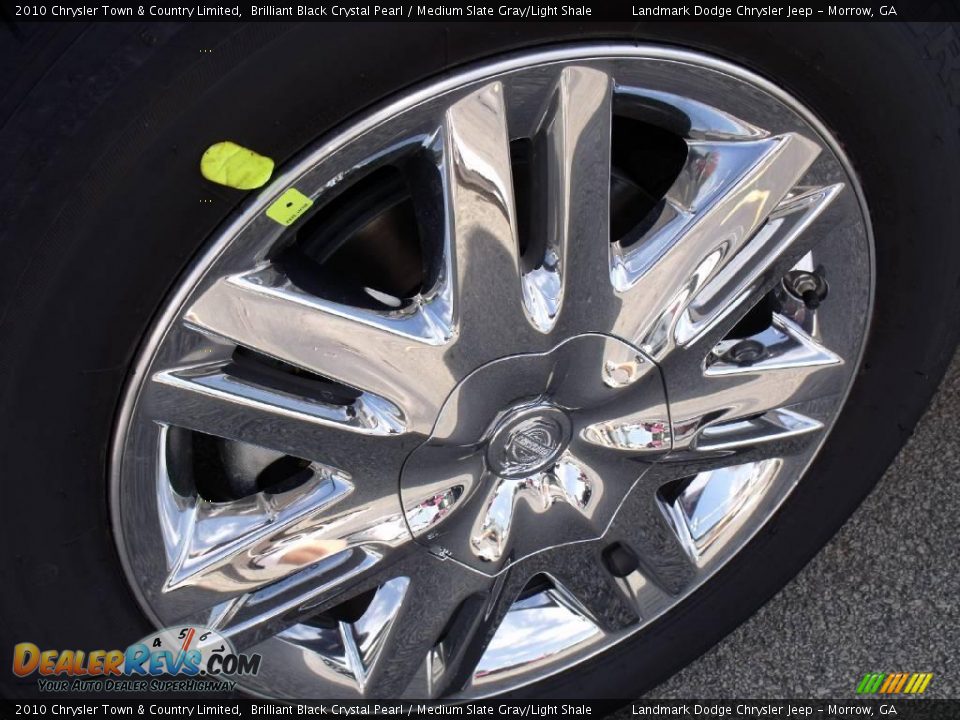 2010 Chrysler Town & Country Limited Brilliant Black Crystal Pearl / Medium Slate Gray/Light Shale Photo #5