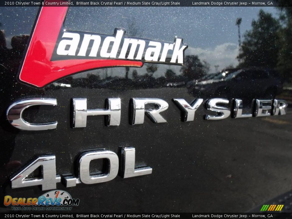 2010 Chrysler Town & Country Limited Brilliant Black Crystal Pearl / Medium Slate Gray/Light Shale Photo #9