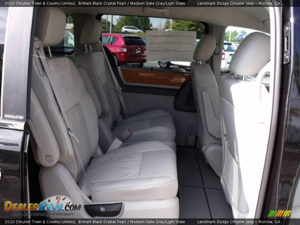 2010 Chrysler Town & Country Limited Brilliant Black Crystal Pearl / Medium Slate Gray/Light Shale Photo #10
