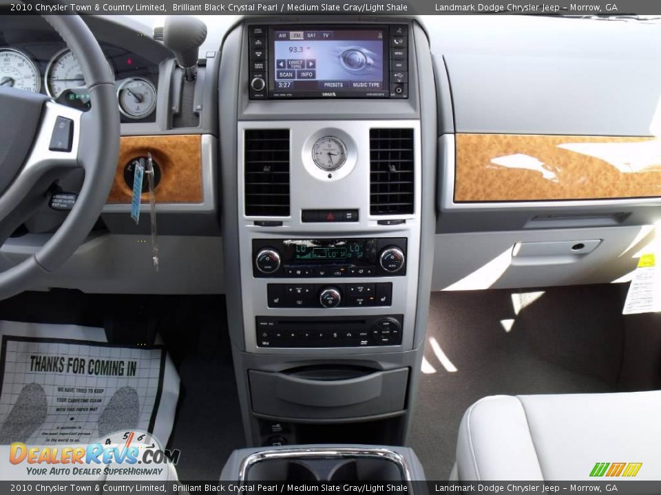 2010 Chrysler Town & Country Limited Brilliant Black Crystal Pearl / Medium Slate Gray/Light Shale Photo #12
