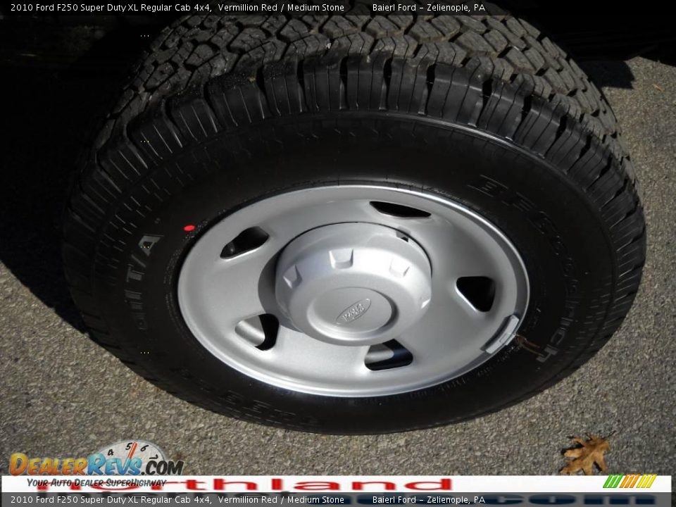 2010 Ford F250 Super Duty XL Regular Cab 4x4 Vermillion Red / Medium Stone Photo #15