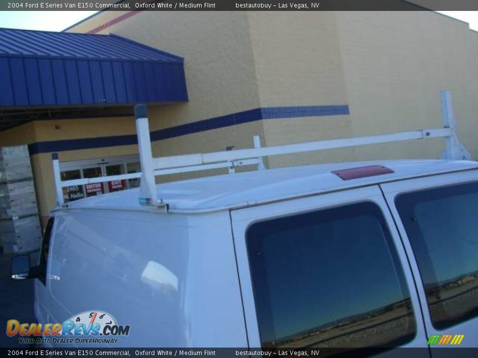 2004 Ford E Series Van E150 Commercial Oxford White / Medium Flint Photo #9