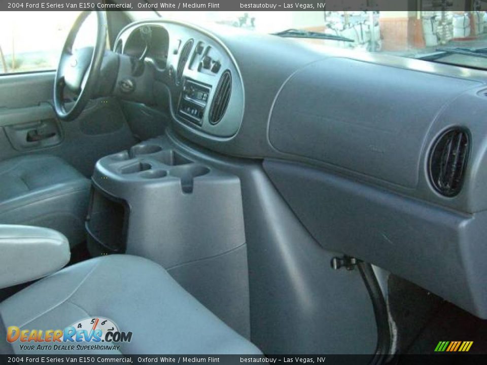 2004 Ford E Series Van E150 Commercial Oxford White / Medium Flint Photo #16