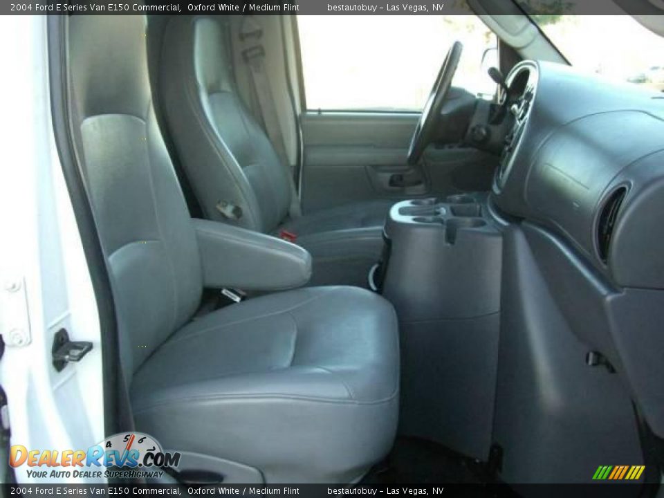 2004 Ford E Series Van E150 Commercial Oxford White / Medium Flint Photo #17