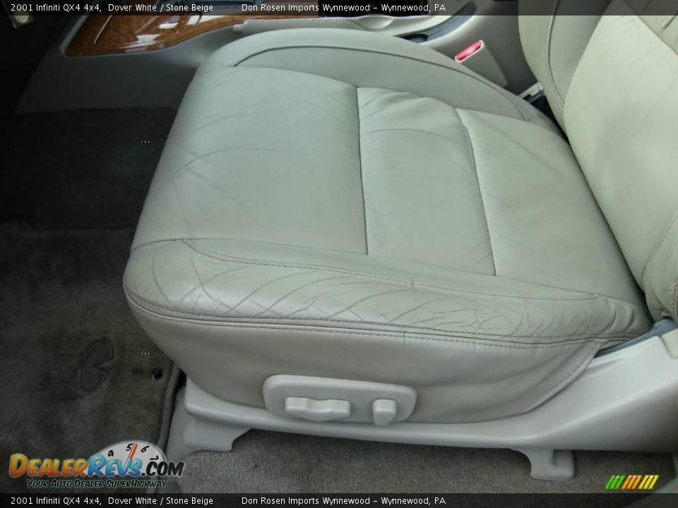 2001 Infiniti QX4 4x4 Dover White / Stone Beige Photo #15