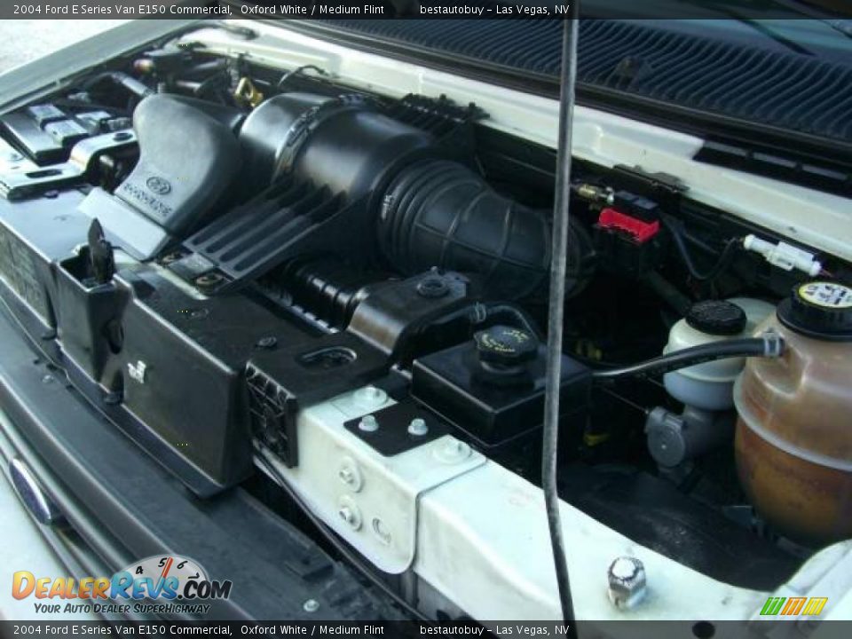 2004 Ford E Series Van E150 Commercial Oxford White / Medium Flint Photo #29