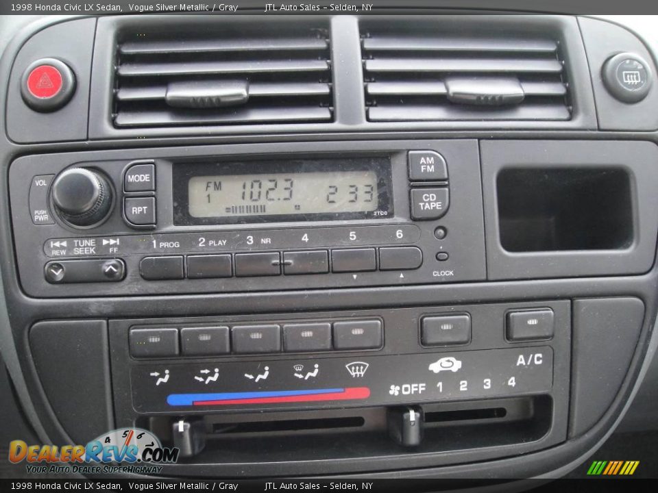 1998 Honda Civic LX Sedan Vogue Silver Metallic / Gray Photo #14