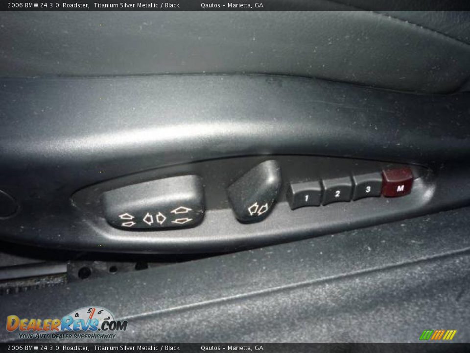 2006 BMW Z4 3.0i Roadster Titanium Silver Metallic / Black Photo #23