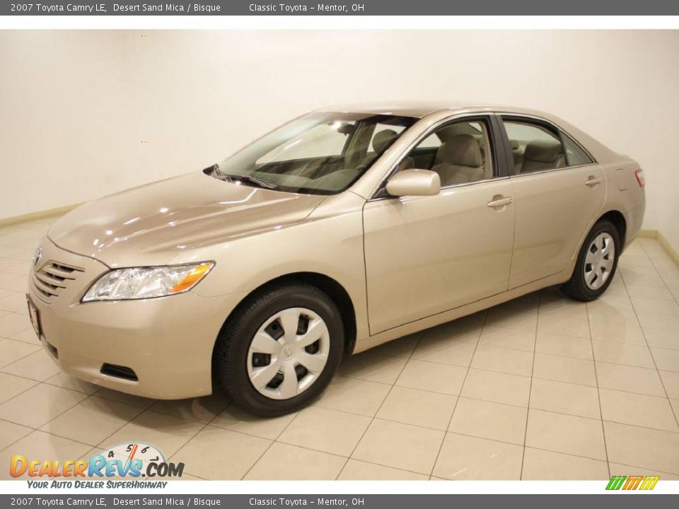 2007 Toyota Camry LE Desert Sand Mica / Bisque Photo #3