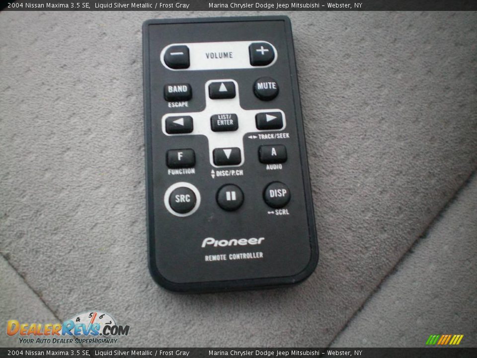 2004 Nissan Maxima 3.5 SE Liquid Silver Metallic / Frost Gray Photo #32
