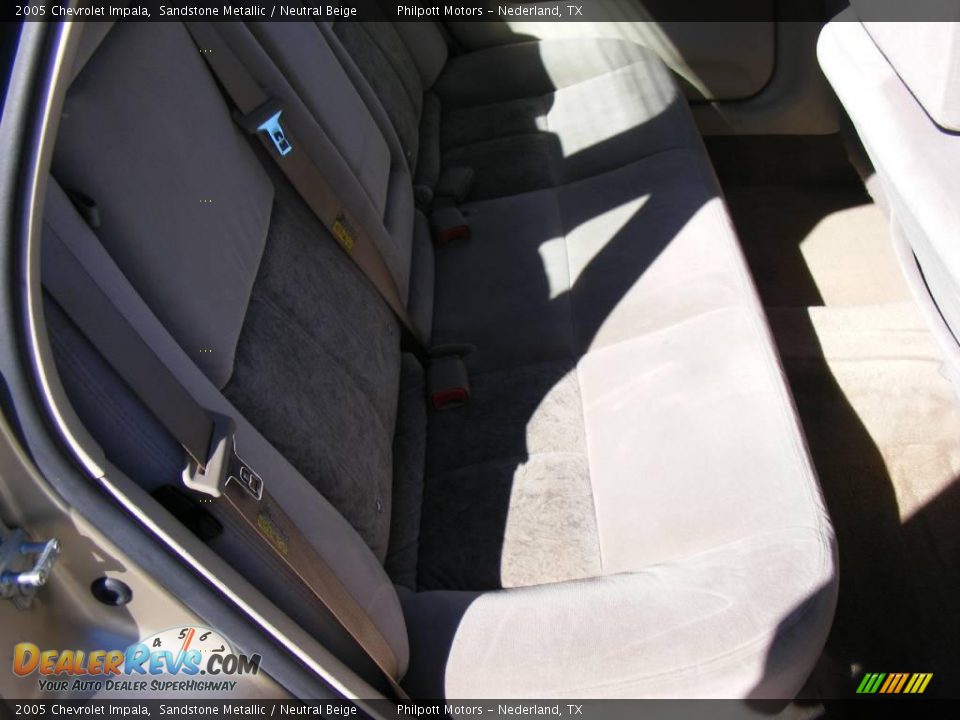 2005 Chevrolet Impala Sandstone Metallic / Neutral Beige Photo #29