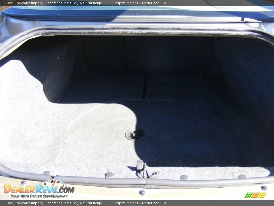 2005 Chevrolet Impala Sandstone Metallic / Neutral Beige Photo #30