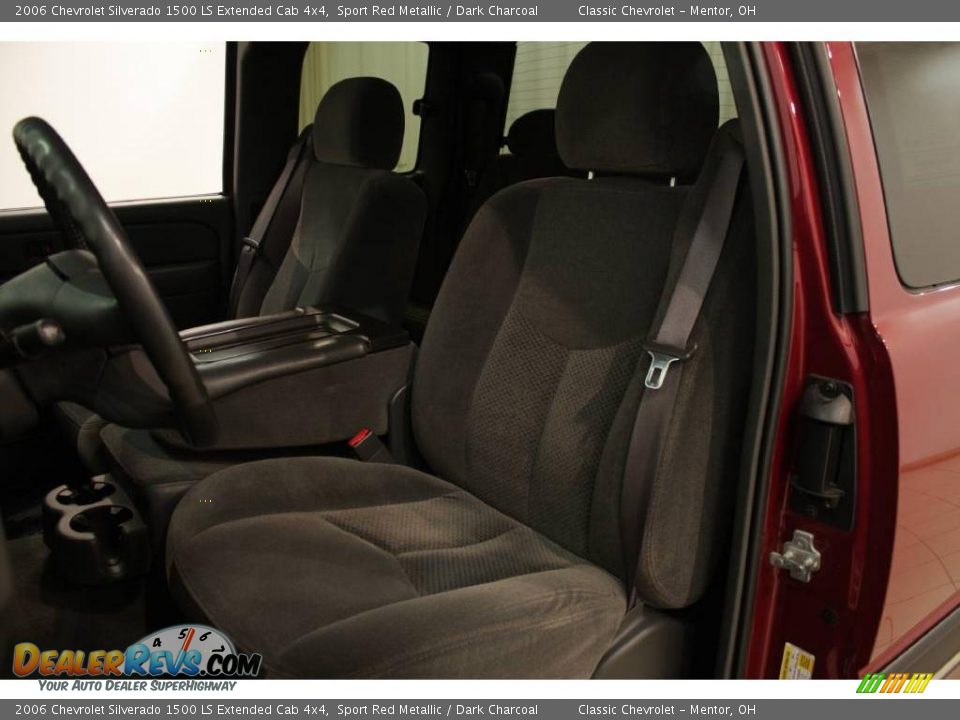 2006 Chevrolet Silverado 1500 LS Extended Cab 4x4 Sport Red Metallic / Dark Charcoal Photo #8