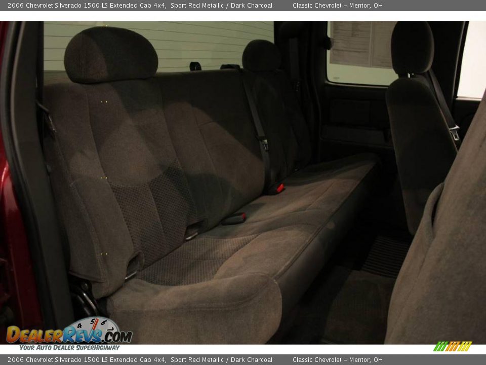2006 Chevrolet Silverado 1500 LS Extended Cab 4x4 Sport Red Metallic / Dark Charcoal Photo #13