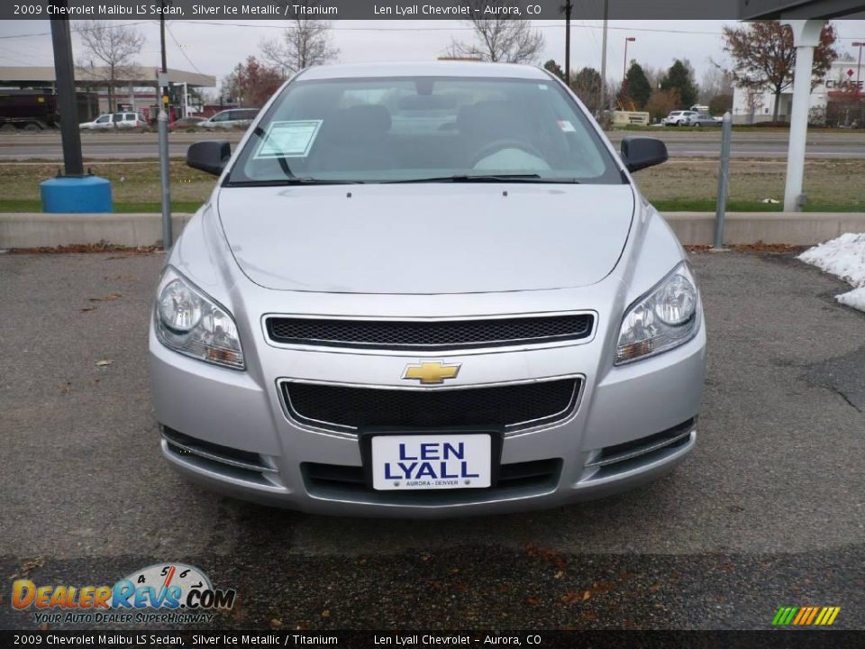 2009 Chevrolet Malibu LS Sedan Silver Ice Metallic / Titanium Photo #2