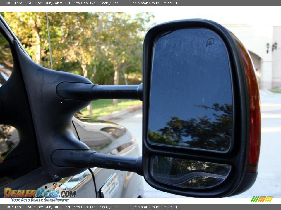 2005 Ford F250 Super Duty Lariat FX4 Crew Cab 4x4 Black / Tan Photo #26