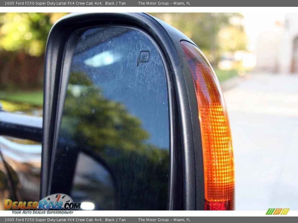 2005 Ford F250 Super Duty Lariat FX4 Crew Cab 4x4 Black / Tan Photo #28