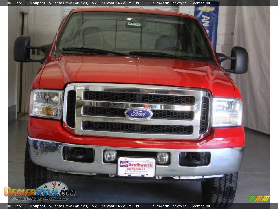 2005 Ford F250 Super Duty Lariat Crew Cab 4x4 Red Clearcoat / Medium Flint Photo #2