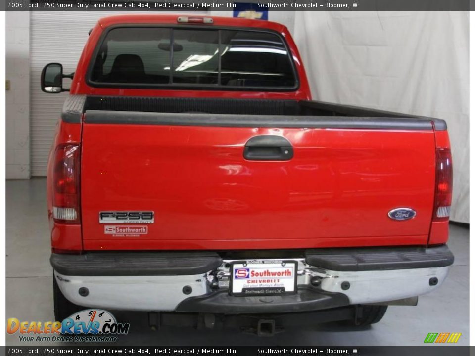 2005 Ford F250 Super Duty Lariat Crew Cab 4x4 Red Clearcoat / Medium Flint Photo #3