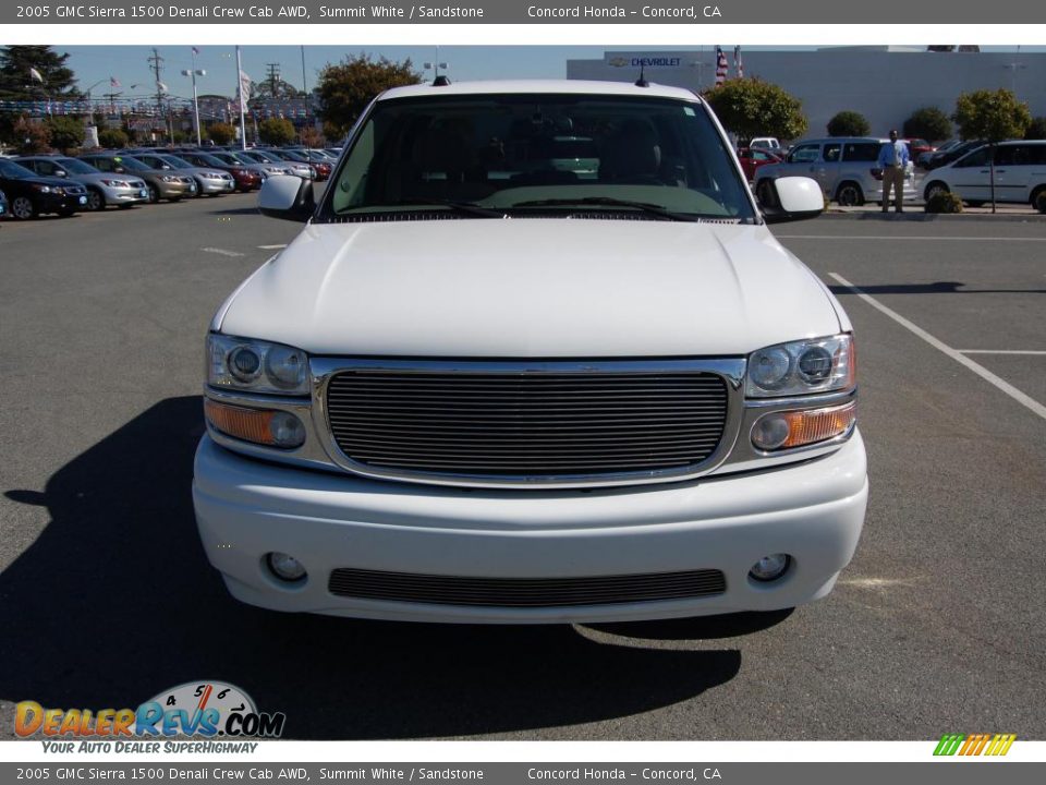 2005 GMC Sierra 1500 Denali Crew Cab AWD Summit White / Sandstone Photo #8