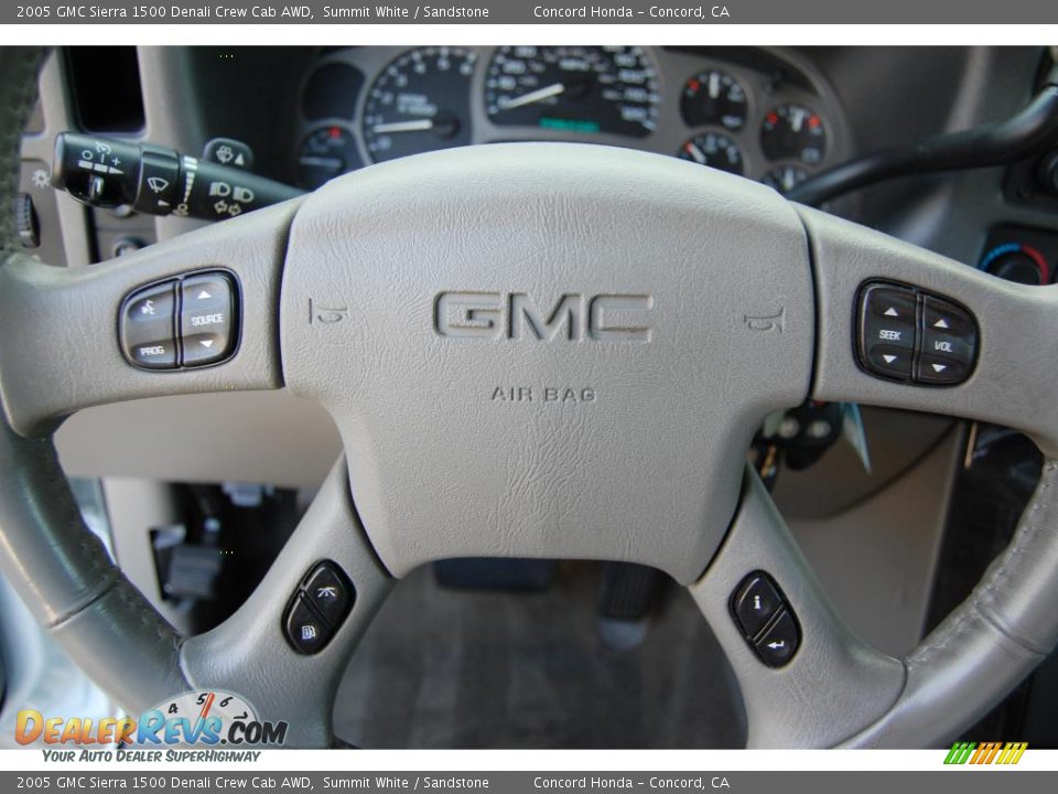 2005 GMC Sierra 1500 Denali Crew Cab AWD Summit White / Sandstone Photo #19