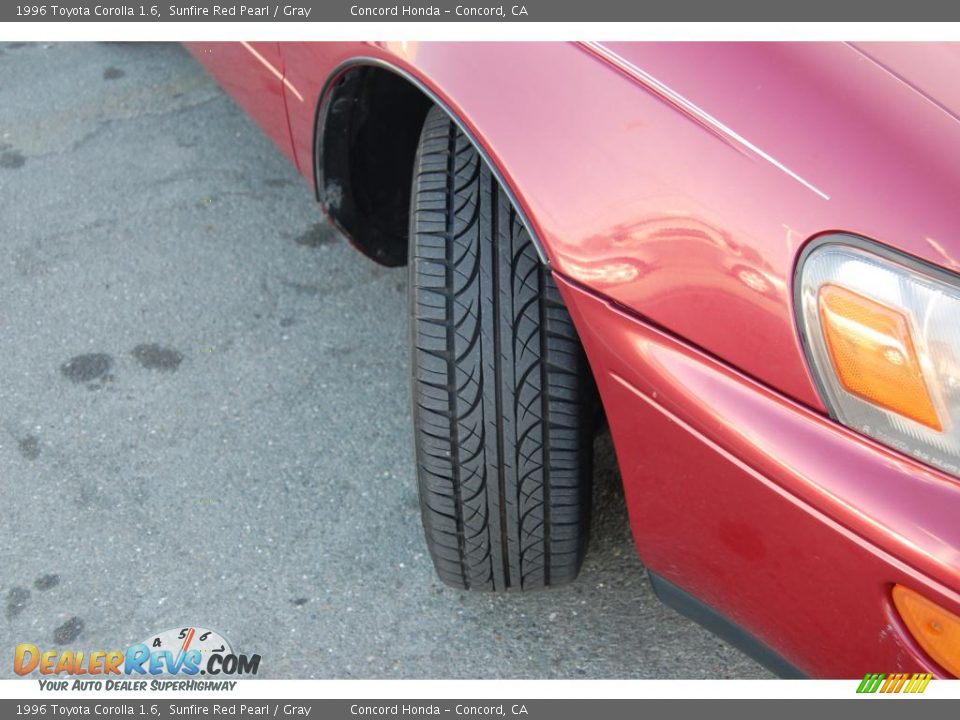 1996 Toyota Corolla 1.6 Sunfire Red Pearl / Gray Photo #24