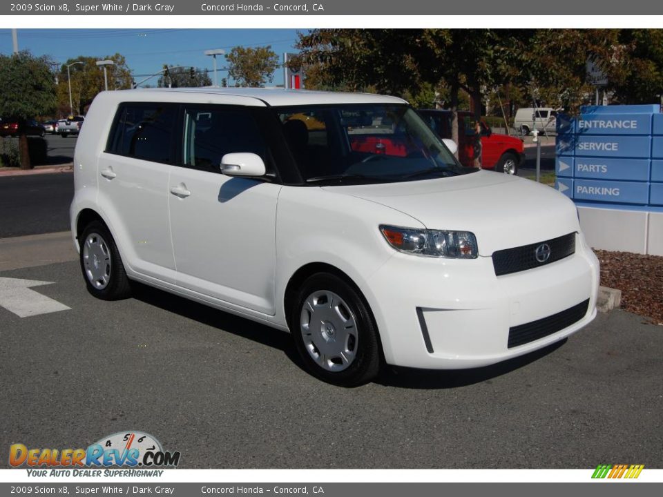 2009 Scion xB Super White / Dark Gray Photo #1