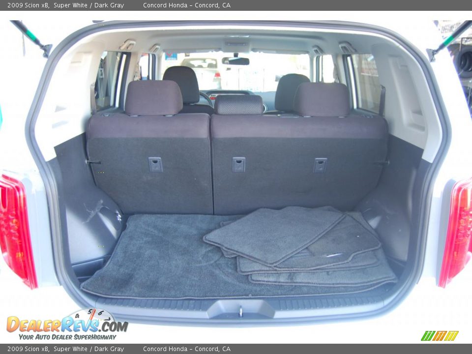 2009 Scion xB Super White / Dark Gray Photo #10