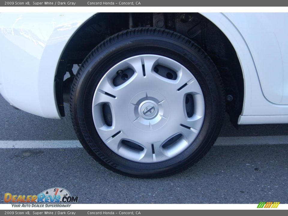 2009 Scion xB Super White / Dark Gray Photo #25
