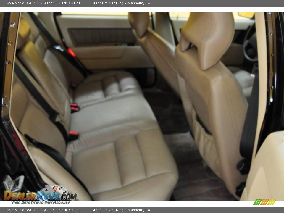 1994 Volvo 850 GLTS Wagon Black / Beige Photo #26